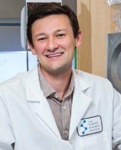 Dr. Andrés Bratt-Leal