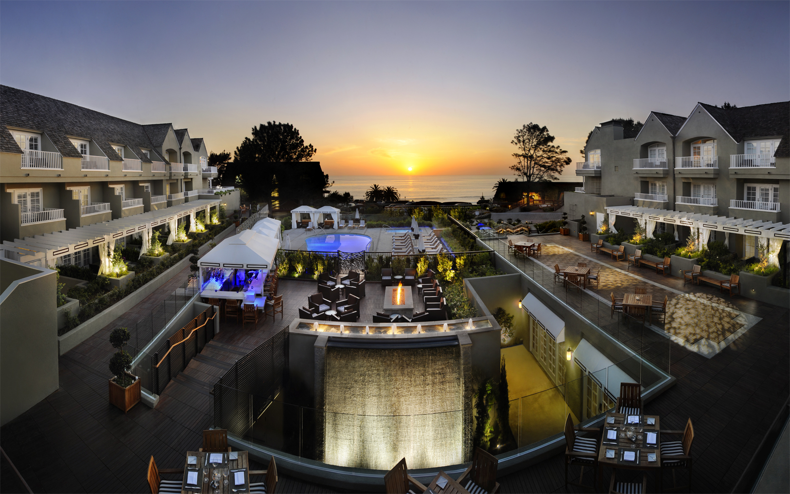 The courtyard at night