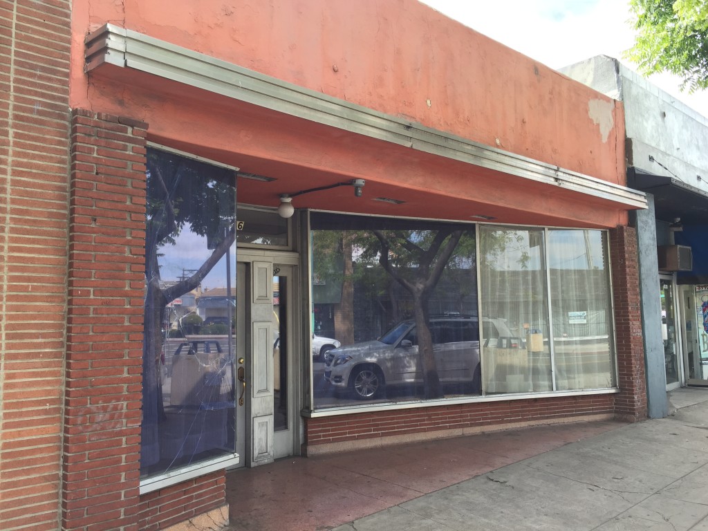 The 2,500-square-foot building is located on 30th Street, between University and Lincoln avenues. It was built in 1947.