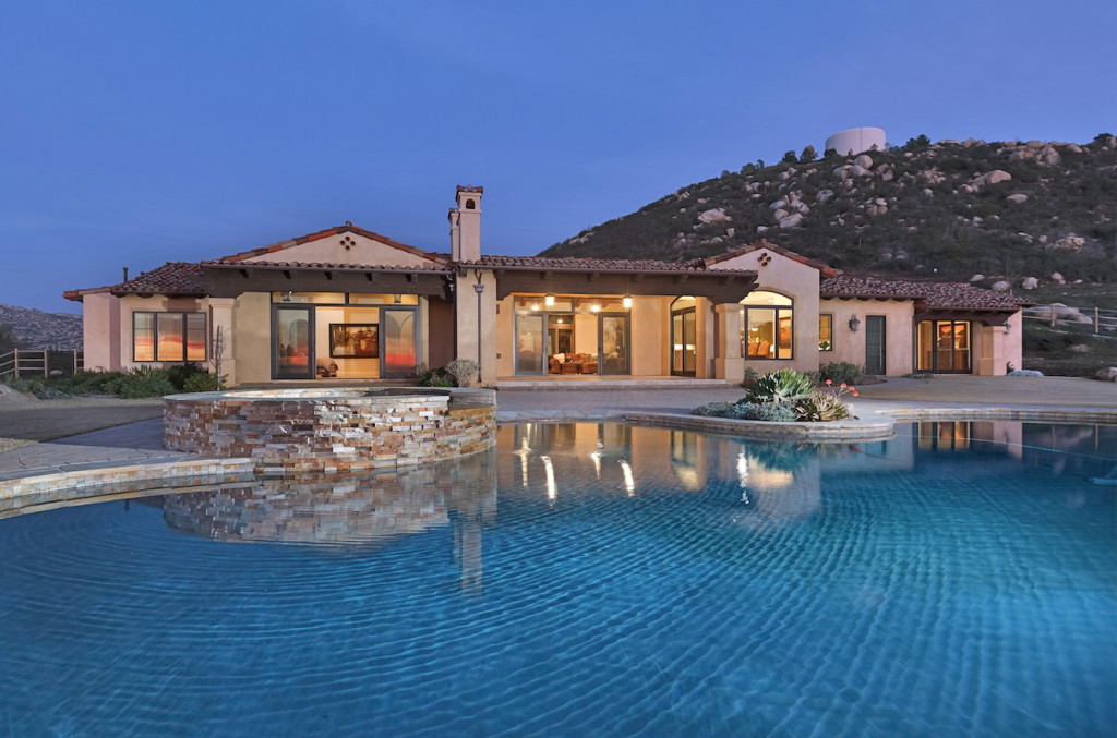 Private estate at 14855 Sunset Ridge Court