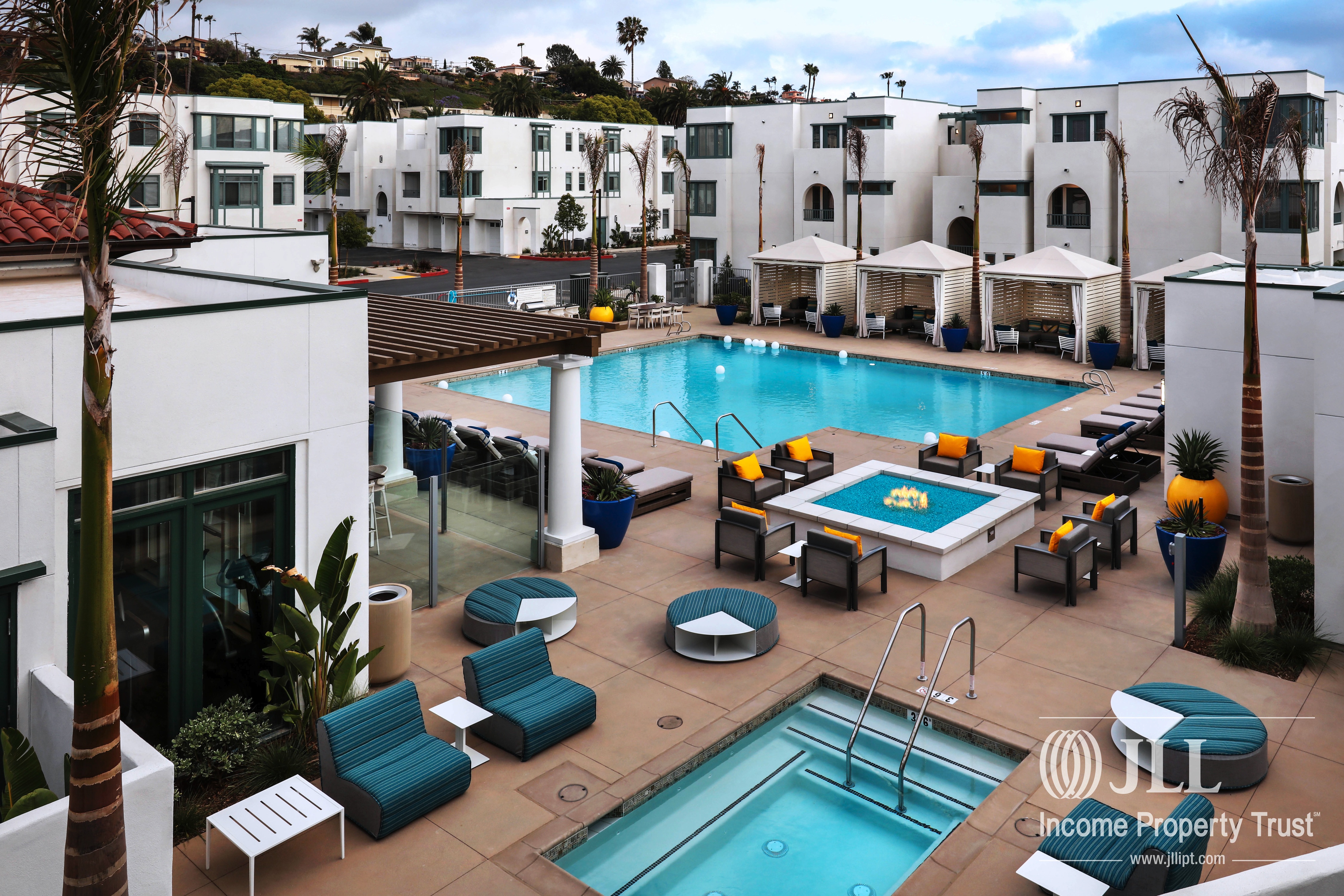The 180-unit Dylan Point Loma apartment community. (Courtesy JLL Income Property Trust)