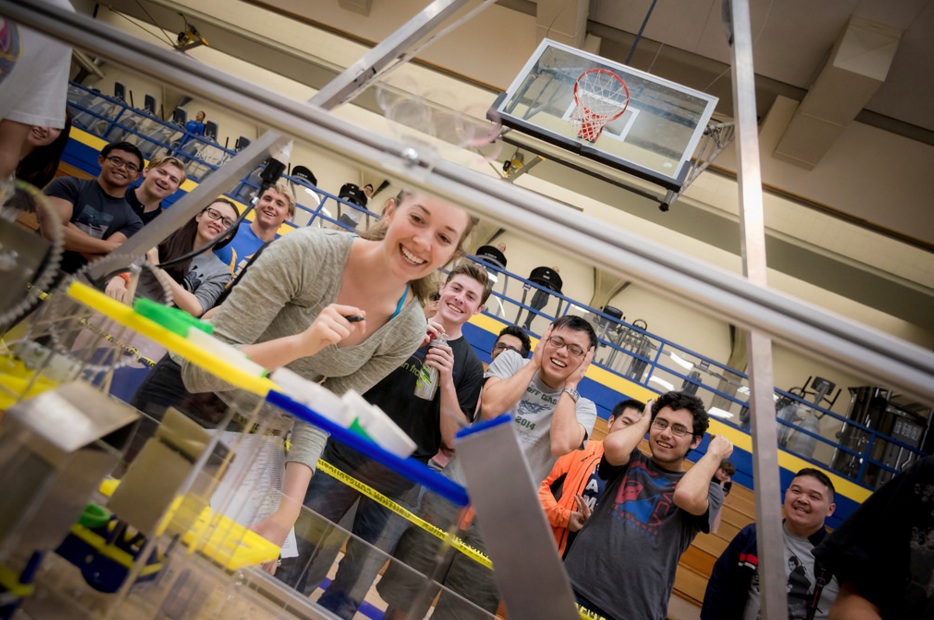 Robotic Olympics undergraduate class. (Photo: Erik Jepsen, UC San Diego Publications)