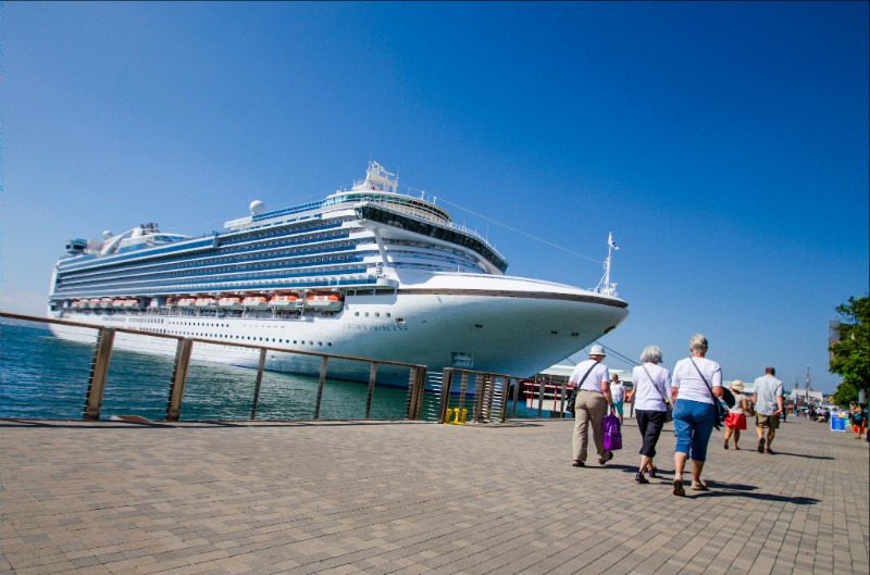 The Port has recently made a number of improvements along the North Embarcadero waterfront to enhance the experience for its cruise passengers, residents and visitors. 