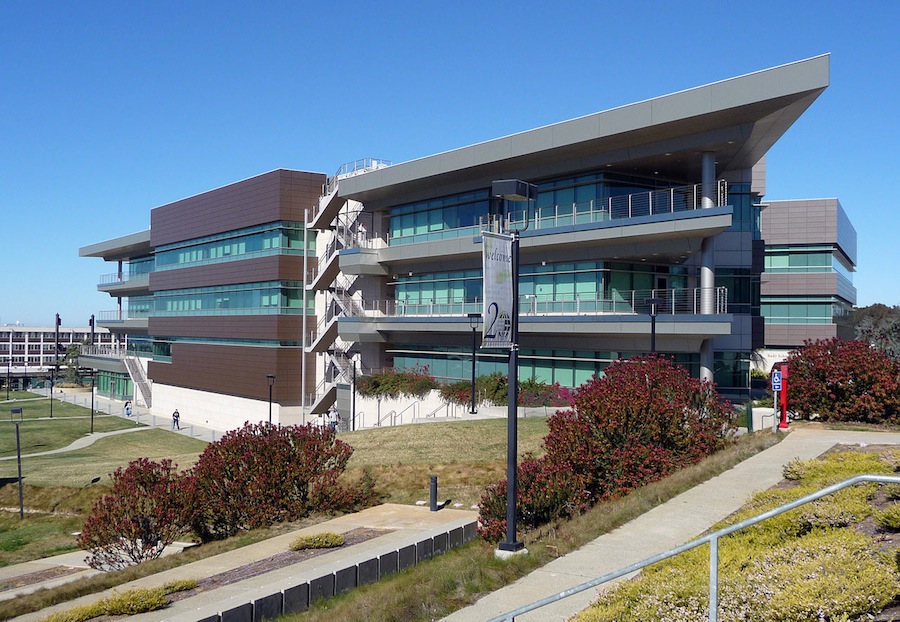 South face of the Brady School of Management (Credit: Tktktk - Own Work)