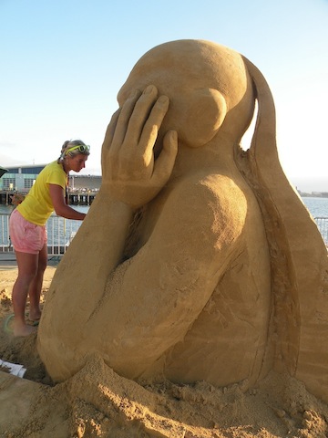 Sand artist at work