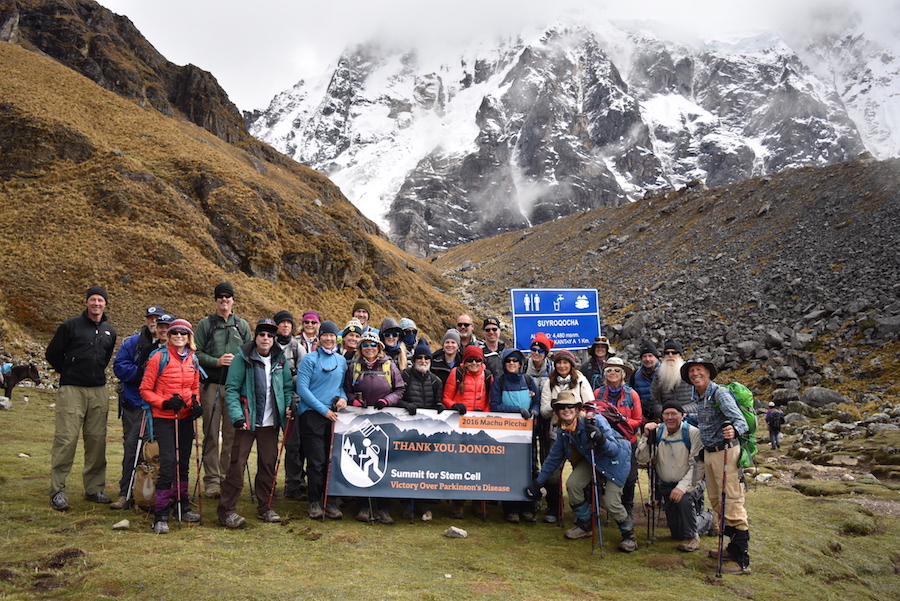 Hikers at the summit, Suyroqocha.