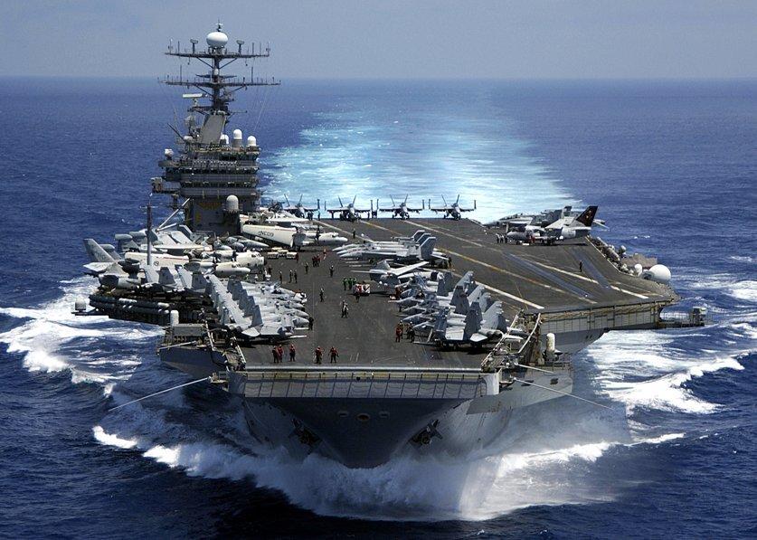 The aircraft carrier USS Carl Vinson transits the Pacific Ocean. (U.S. Navy photo by Mass Communication Specialist 3rd Class Zackary Alan Landers)