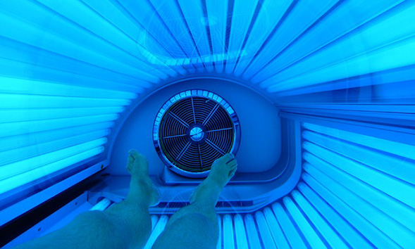 SDSU professor Aaron Blashill's new study reveals the prevalence of non-heterosexual black male teens using indoor tanning beds.