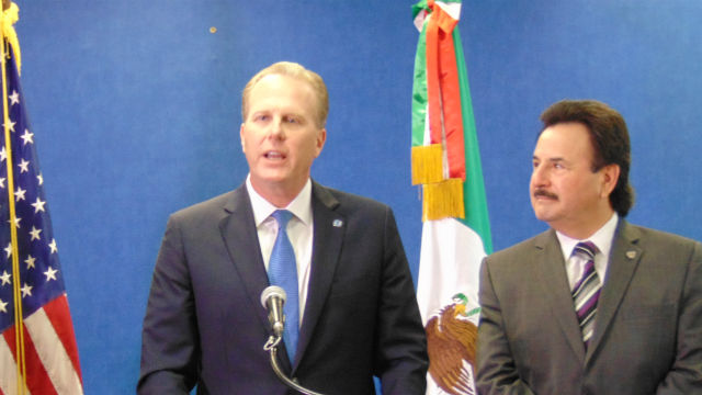 Mayor Kevin Faulconer and Tijuana Mayor Juan Manuel Gastélum. (Photo by Chris Jennewein/Times of San Diego)