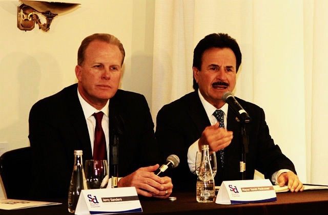 San Diego Mayor Kevin Faulconer and Tijuana Mayor Juan Manuel Gastélum at a press conference in Mexico City. (Courtesy San Diego Chamber)