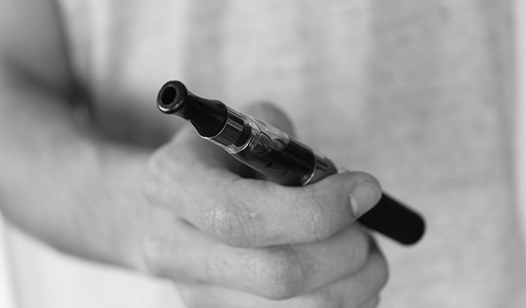 E-cigarettes have grown in popularity during the past several years. (Credit: Wikimedia Commons/Vaping Vaporizer)