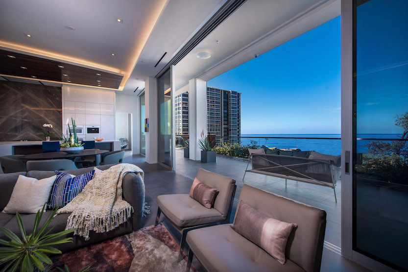 Muse La Jolla indoor-outdoor living room.