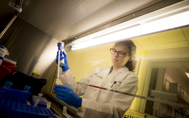 UC San Diego researcher. (Photo by Erik Jepsen/UC San Diego Publications)