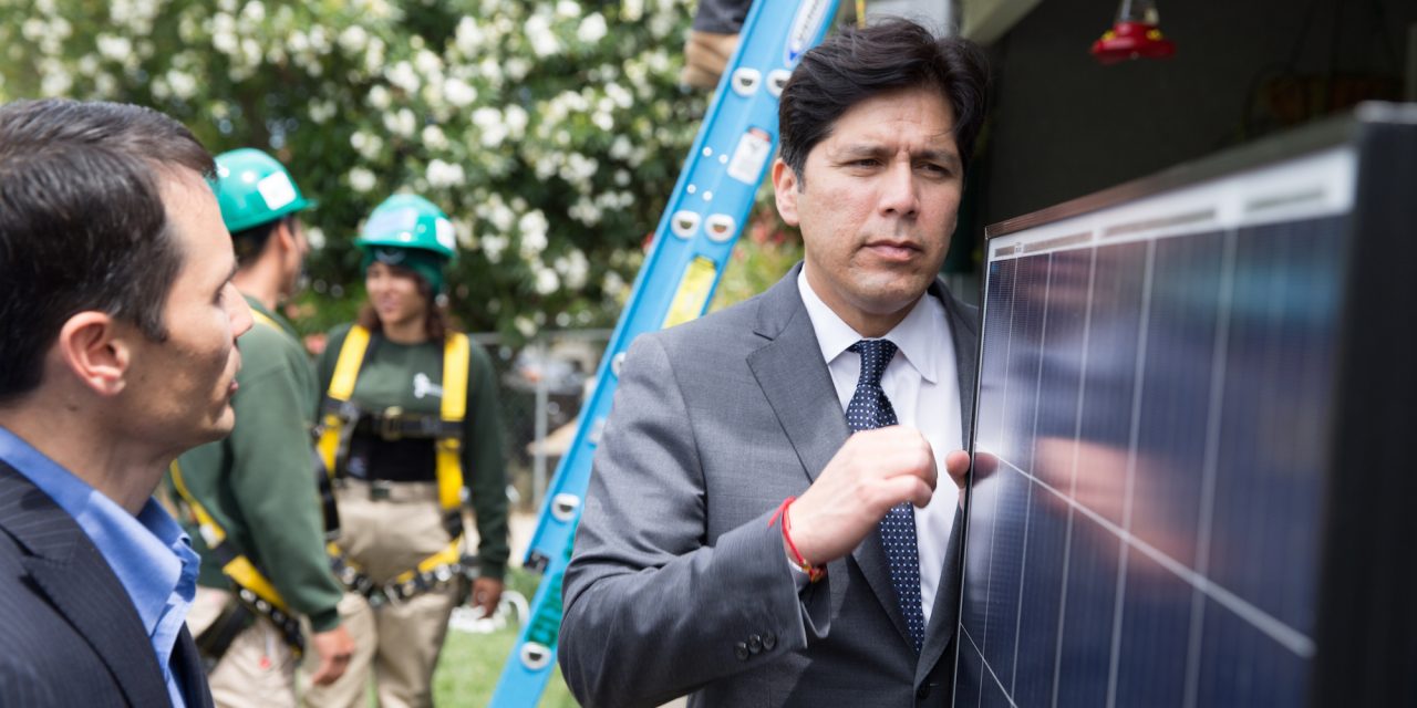 State Senate leader Kevin de León at a solar installation project. (CALmatters photo by Carl Costas)