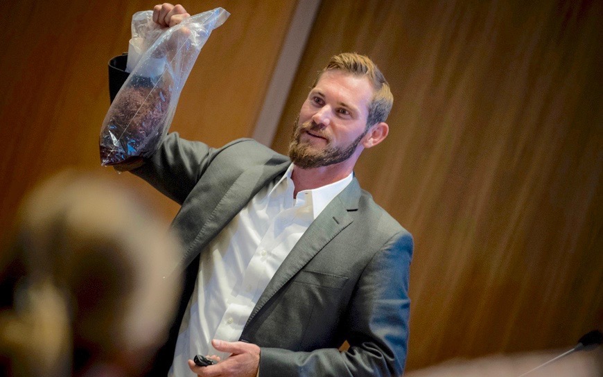 Scripps MAS student and California Seaweed Co. founder Brant Chlebowski pitches his project. (Photo: Erik Jepsen/UC San Diego)