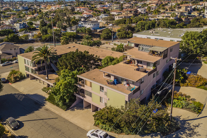 Apartments at 1770 Evergreen St.