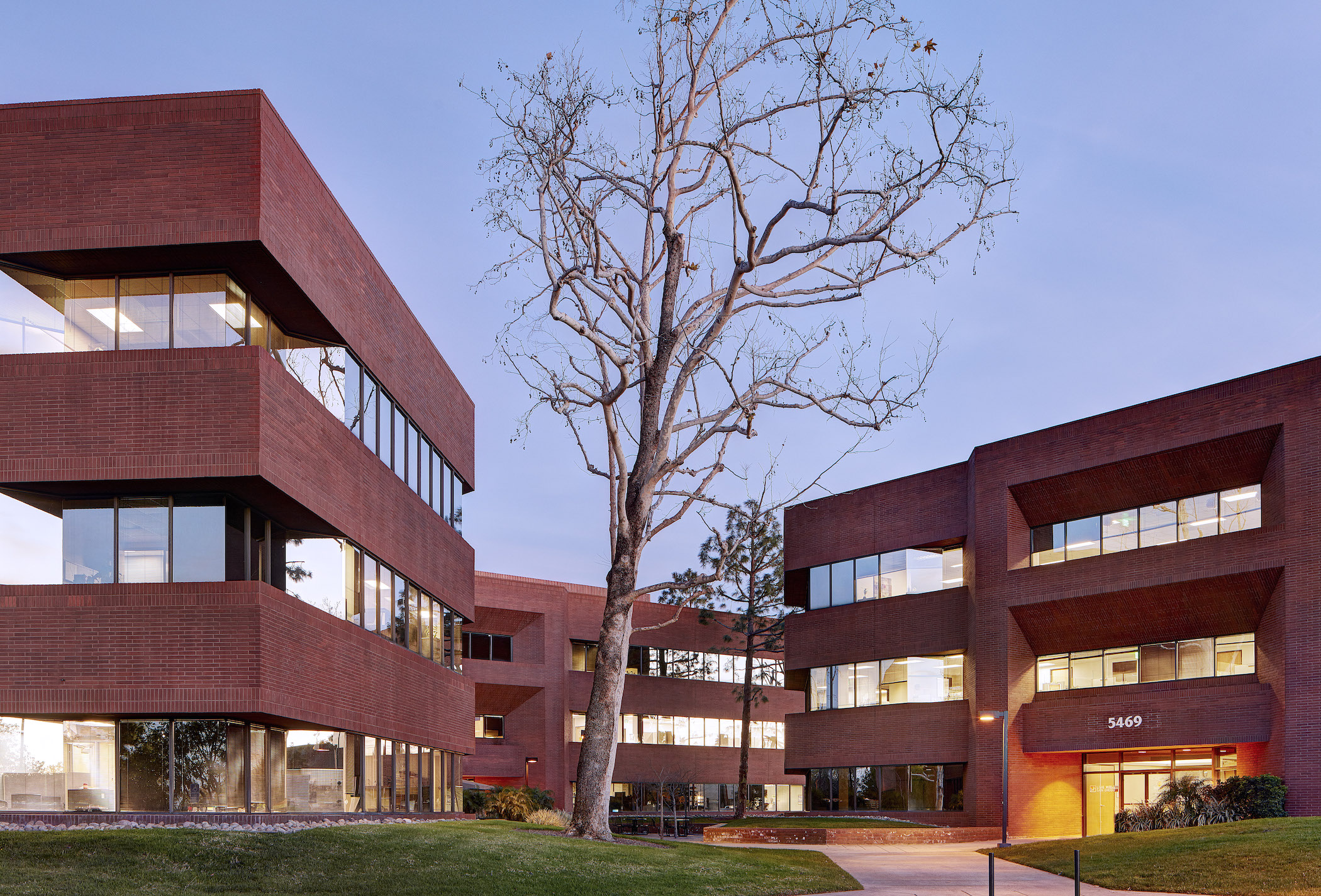 Seville Plaza in Kearny Mesa. (Photo courtesy of Vista Investment Group)