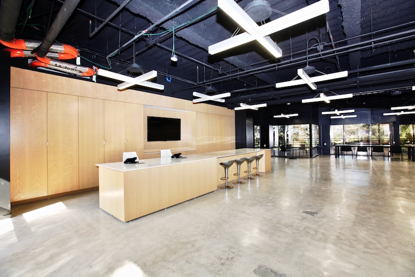 Interior, Torrey Pines Center South