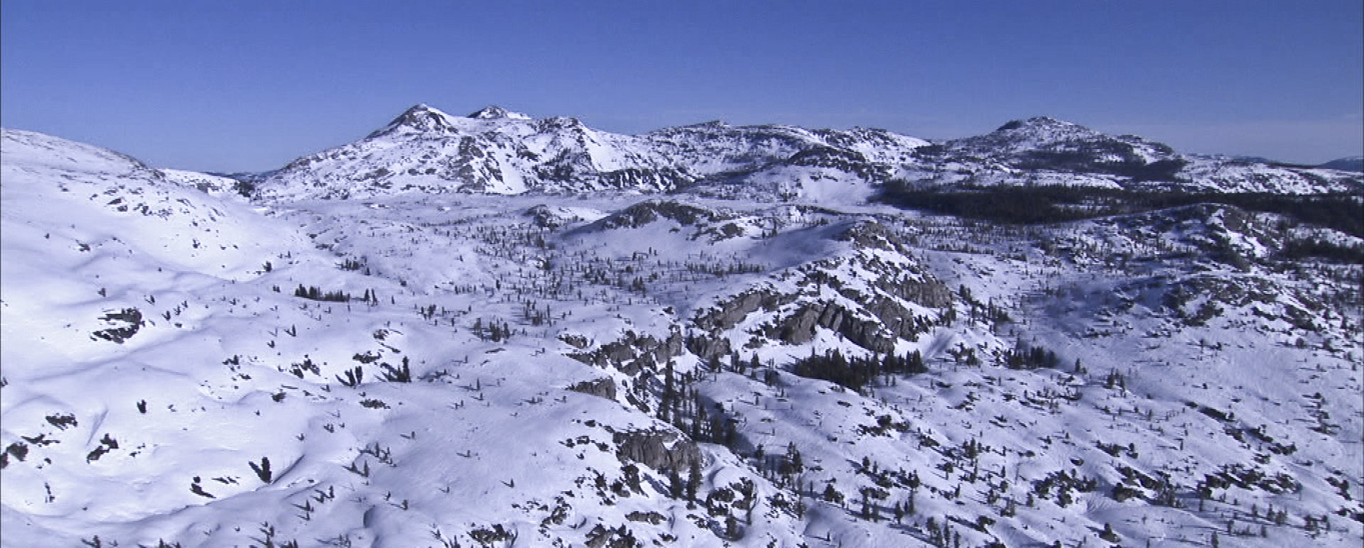 Snow scenics in Sierra Nevada near Donner Lake and Lake Tahoe. Photo courtesy of California Department of Water Resources.