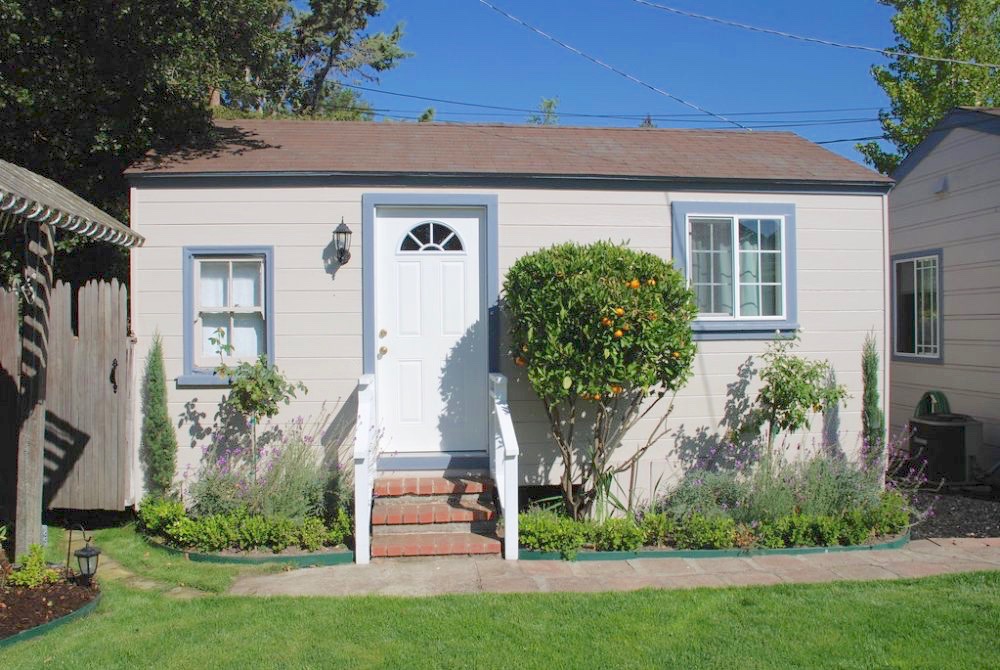 An example of “Accessory Dwelling Units,” which are helping ease California’s housing crisis. (Photo by Jason Goecke via Flickr)