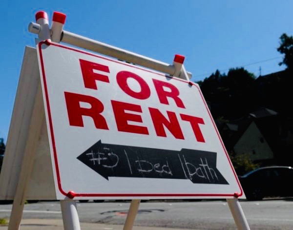 Throughout the past year, rent increases have been occurring not just in the city of San Diego, but across the entire metro, according to the Rent Report. (CALmatters photo)