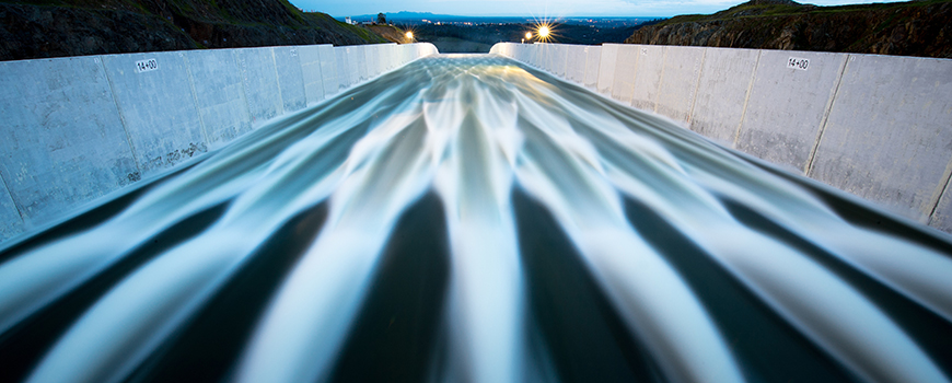 Water flows through Oroville Dam spillway, April 2019. (Photo: Calif. Dept. of Water Resources)