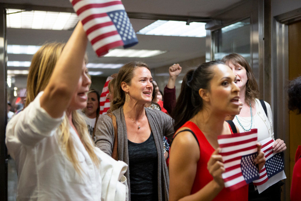 Protesters opposed to vaccinations demonstrate earlier this month. (CALmatters photo)