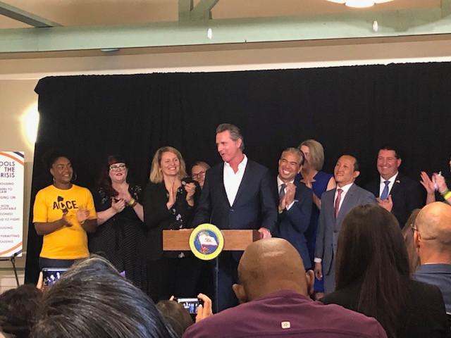 Gov. Gavin Newsom in Oakland. (CALmatters photo)