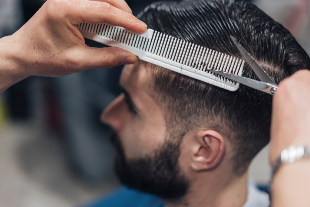 Hair salons could reopen soon in California, Gov. Gavin Newsom said. (Image via iStock)