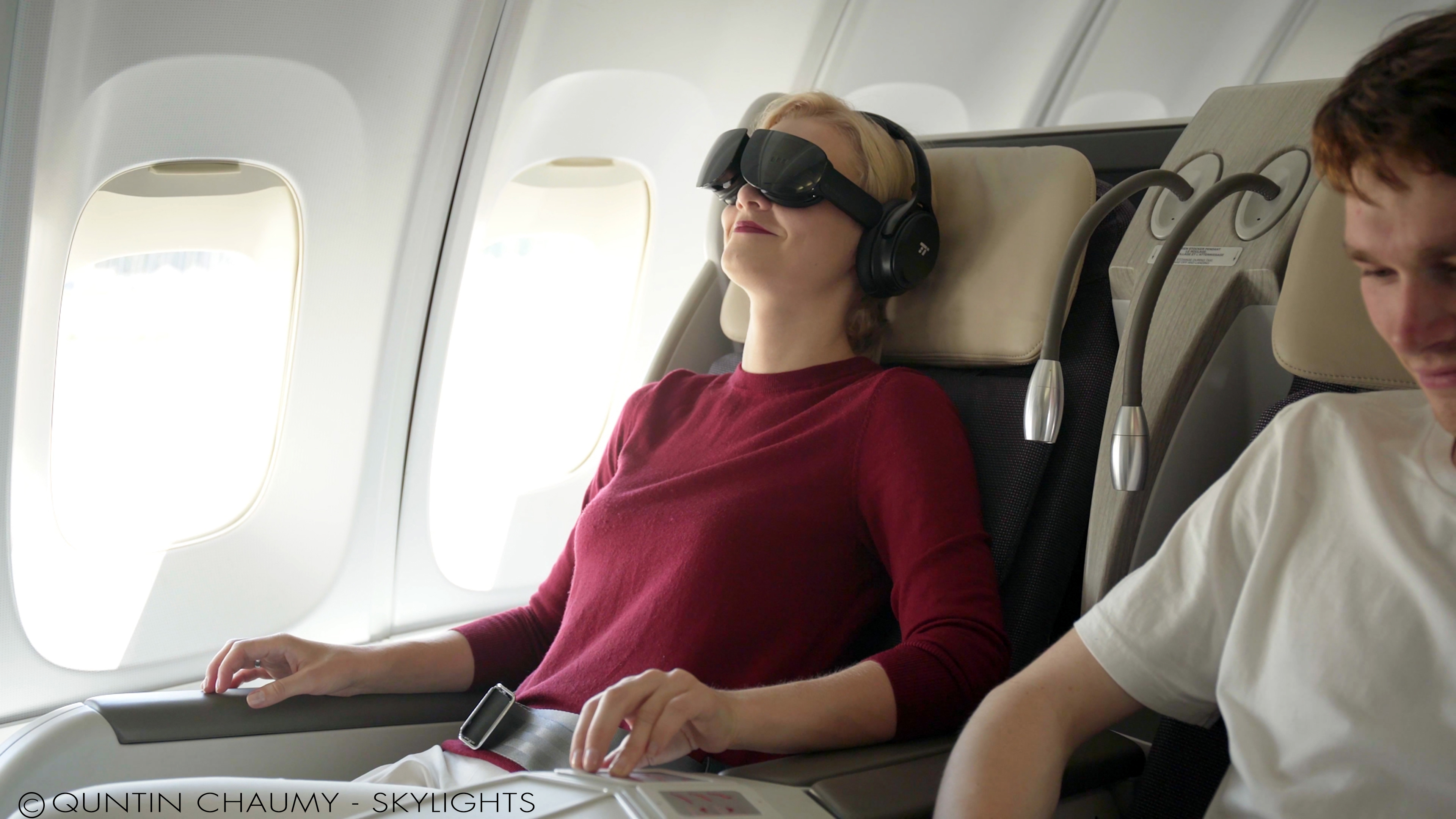 Woman wears a VR headset from SkyLights, one of the firms in the Airport Innovation Lab class. (Photo courtesy of SkyLight)