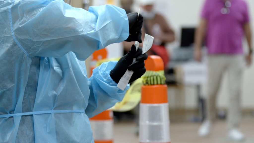 A county nurse administers a COVID-19 test at the Tubman Chavez Community Center. (Image provided by the County of San Diego)